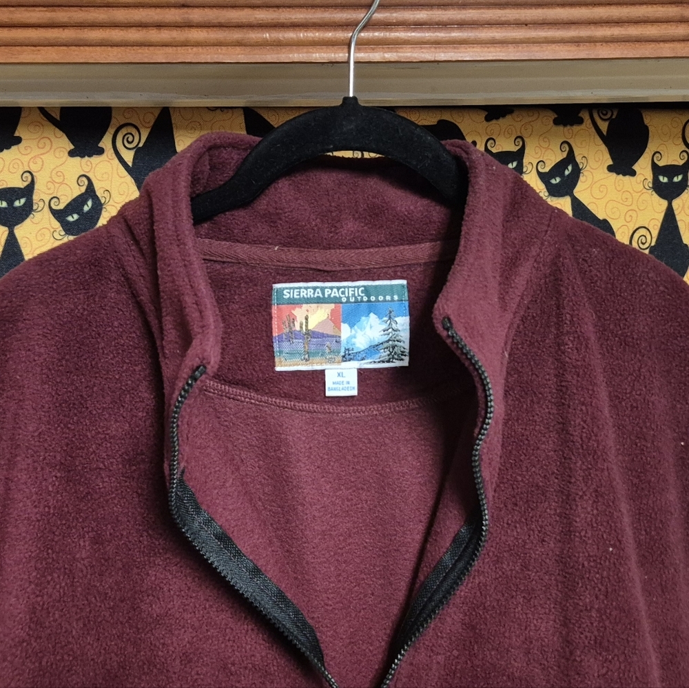 Sierra Pacific Outdoors Men's Burgundy Fleece Vest
